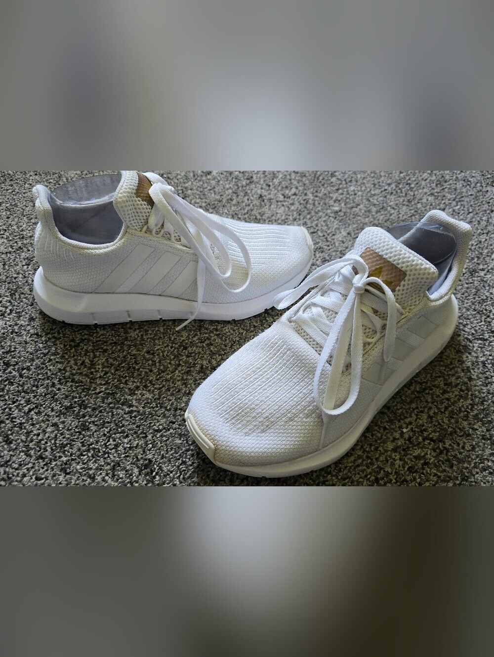 Adidas Swift Run 1.0 Triple White Women’s 8.5 Running Shoes